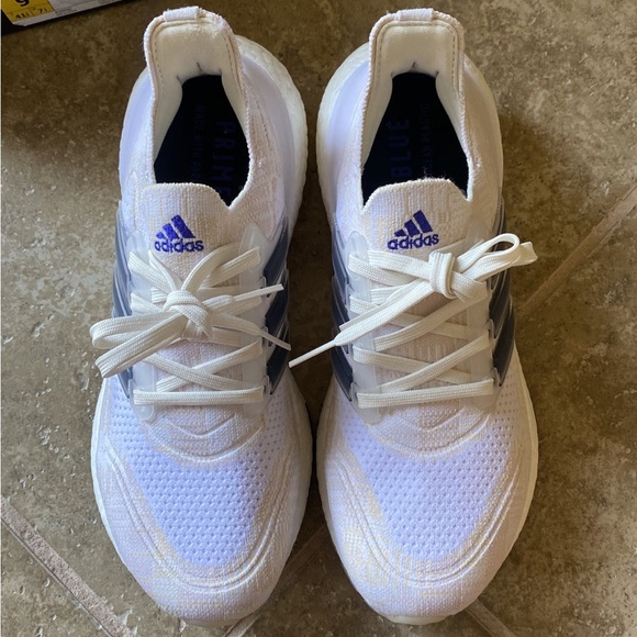 Rare Adidas Ultraboost 21 Primeblue Womens size 9 Ultraboost Shoes - Picture 5 of 13
